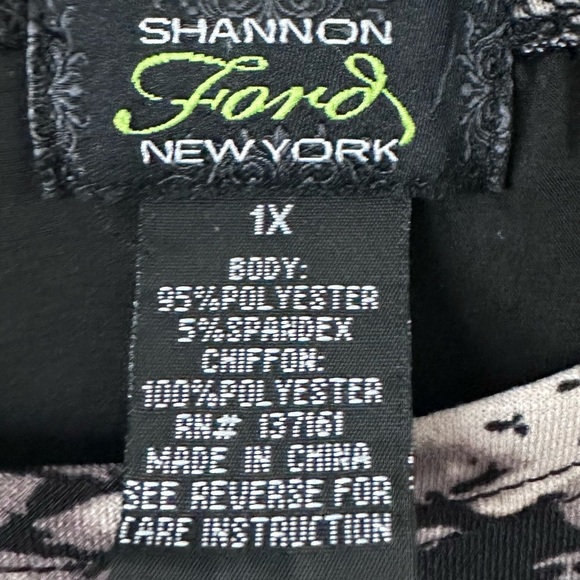 Shannon Ford Black and White Relaxed Fit Blouse - Picture 4 of 4